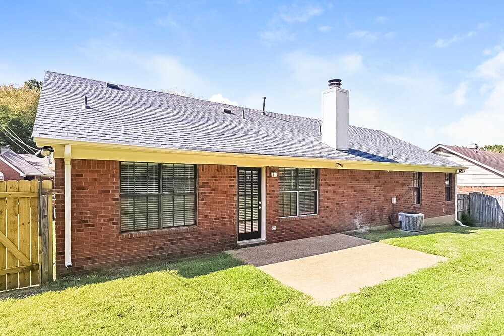 Building Photo - 4860 Water Fowl Ln