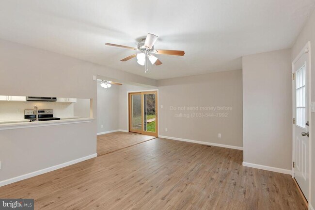 Building Photo - 90 Ridgelawn Rd