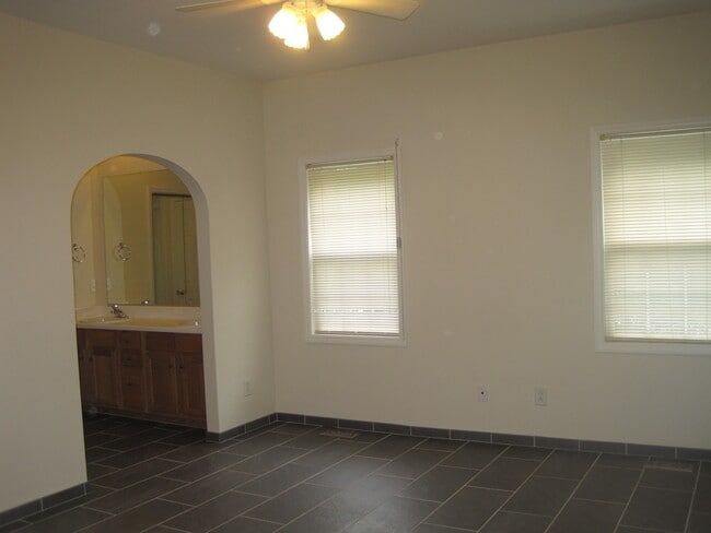 Building Photo - 2508 Tadley Ct