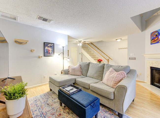 Building Photo - 1515 Sandy Springs Rd