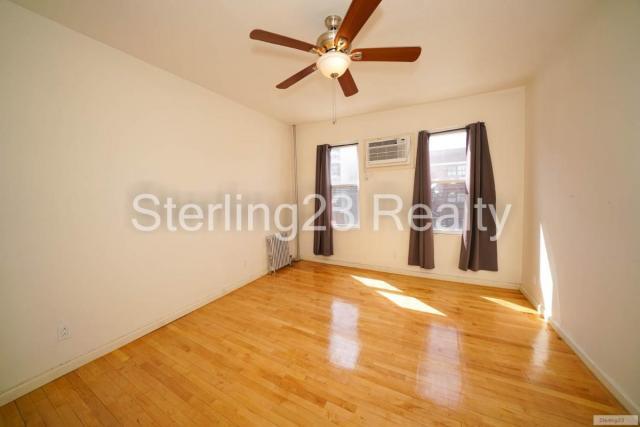 Building Photo - 2 bedroom in ASTORIA NY 11106