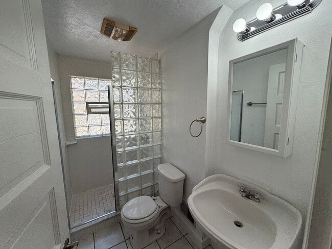 Building Photo - Incredible Shadyside Home!