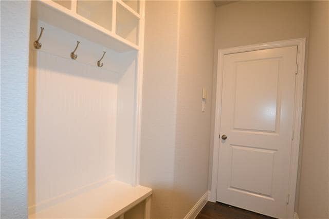 Building Photo - 9724 Excursion Dr