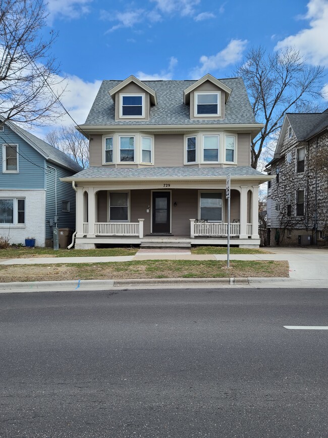 Front - 729 E Gorham St