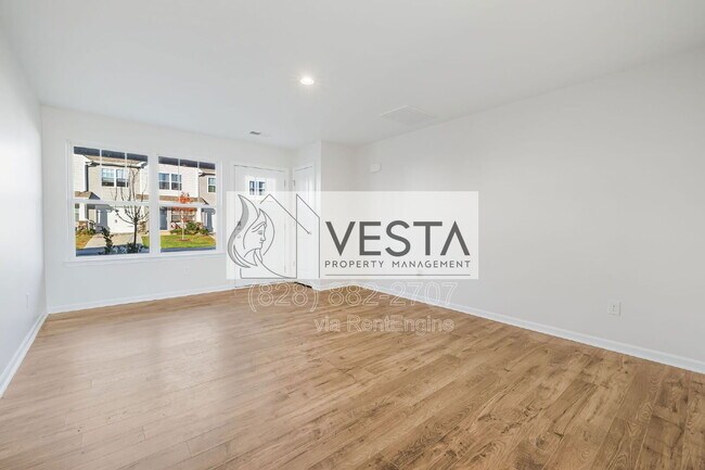 Building Photo - 30 Benedict Ln