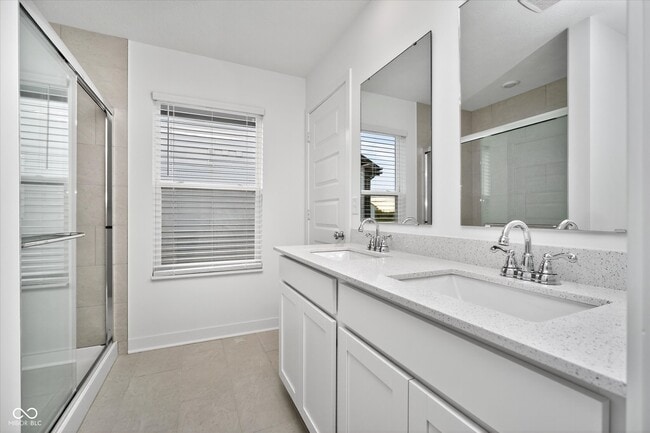 Building Photo - 15254 Swallow Fls Wy