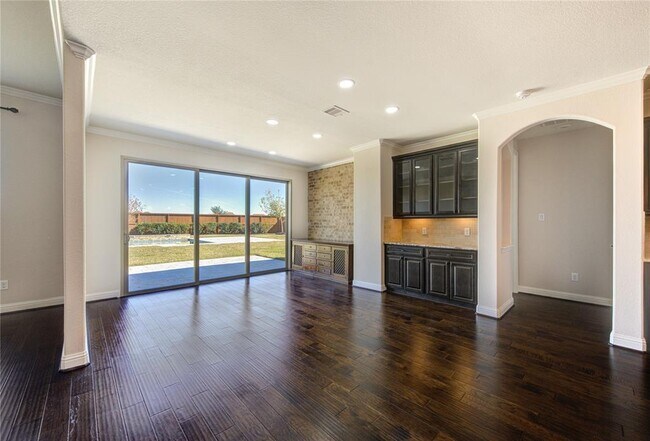 Building Photo - 6611 Hollow Bay Ct
