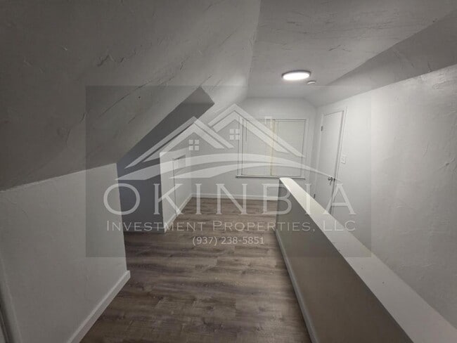 Building Photo - 323 Verona Rd