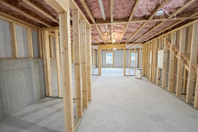 Building Photo - Spacious 5 Bedroom Dawsonville Home with Rare Basement Just Minutes from GA 400 and the Outlets