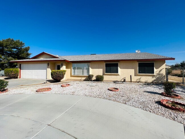 Primary Photo - Apple Valley Desert Knolls