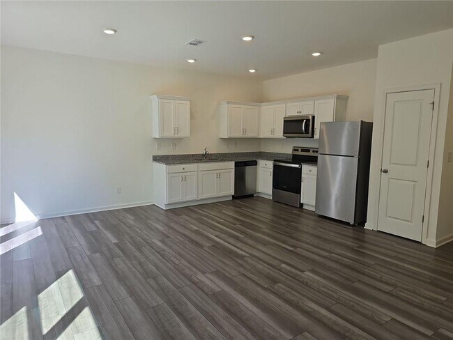 Building Photo - 3560 Eagle Ct