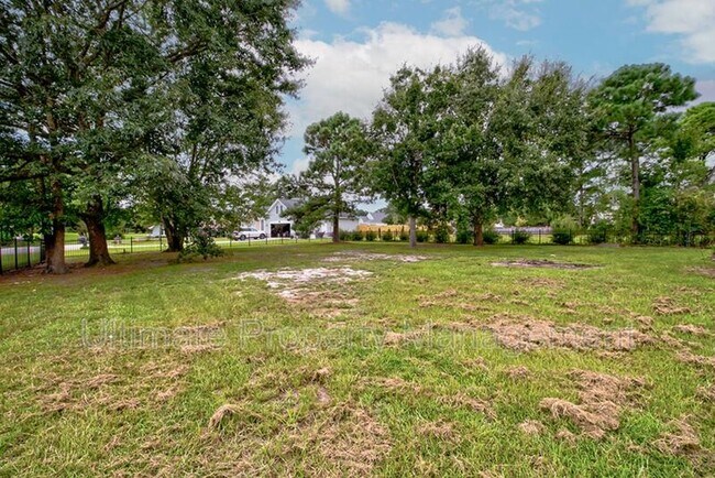 Building Photo - 118 Long Leaf Dr