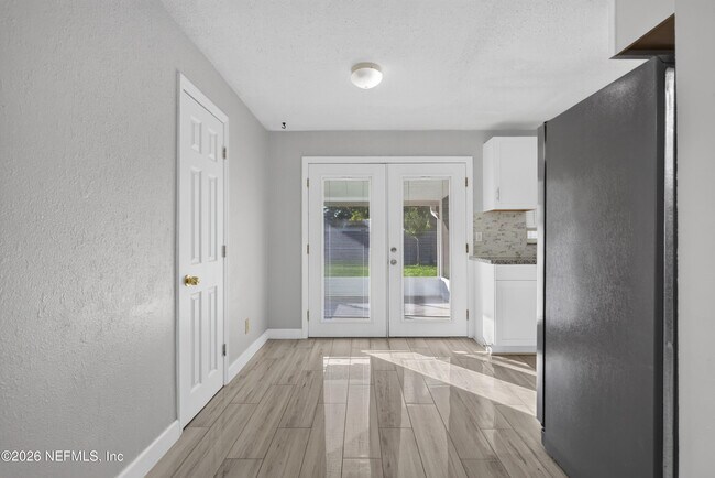 Building Photo - 442 Ameca Ave