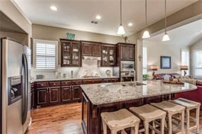 Building Photo - Another chance to own this warm and inviti...