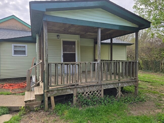 Building Photo - 1007 Olsen Ave