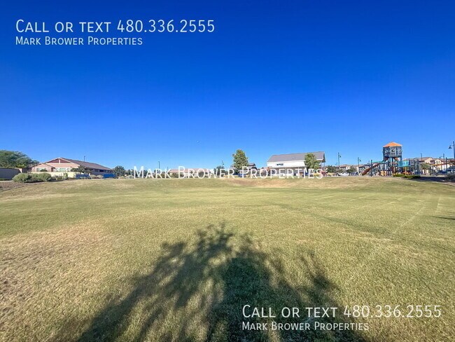 Building Photo - 4119 E Sagebrush St