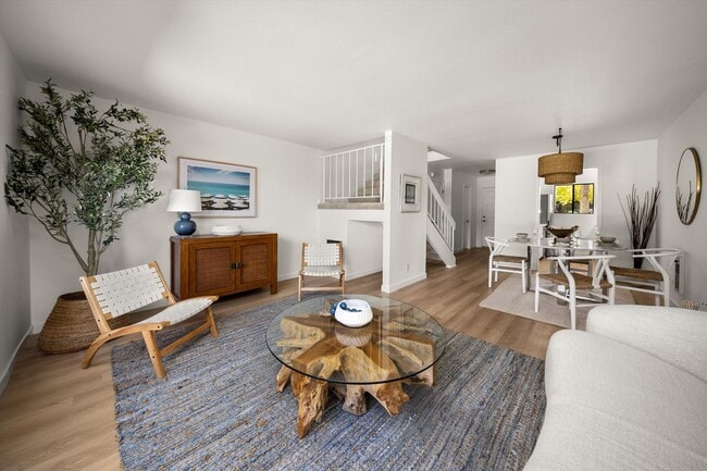 Building Photo - The Highlands 2 bdrm Condo