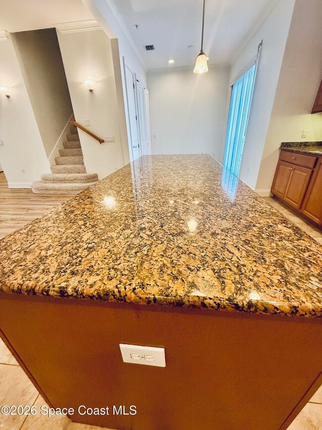 Building Photo - 860 Vignoles NE Ave