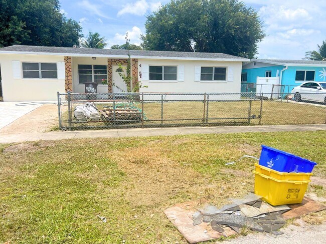 Building Photo - 4787 Tortuga Dr