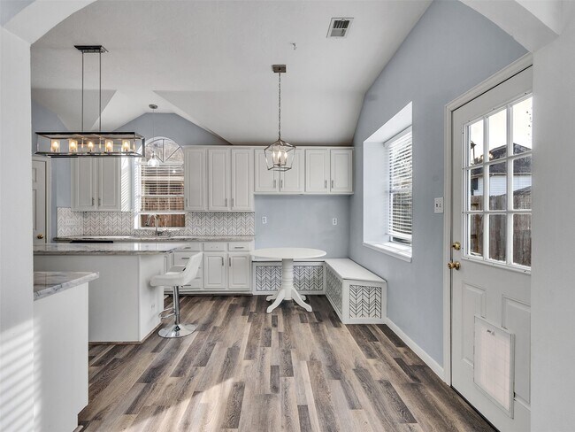 Building Photo - 3327 La Seine Ln