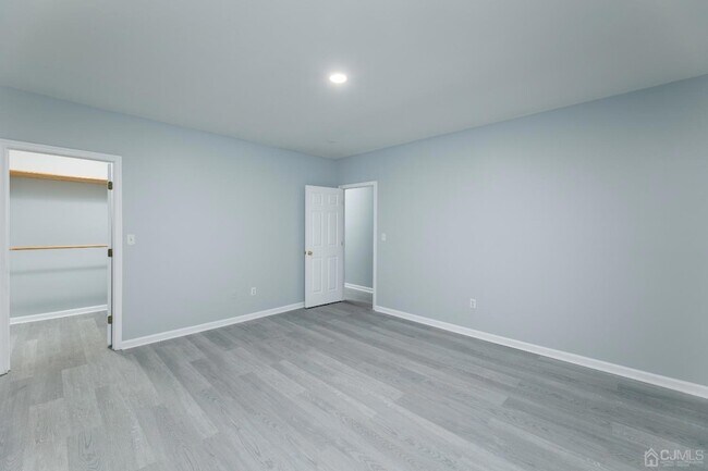 Building Photo - 80 Heald St