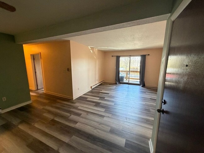 Building Photo - 1088 Dover, 203