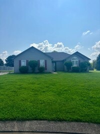 Building Photo - Summers best kept secret !