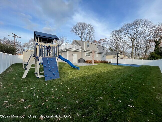 Building Photo - 282 Berger Ave