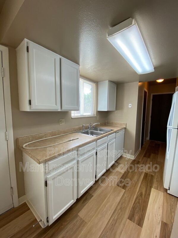 Building Photo - 10750 Owens St