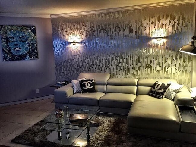 Building Photo - 7000 BLVD E