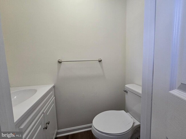 Building Photo - 116 Lowber St