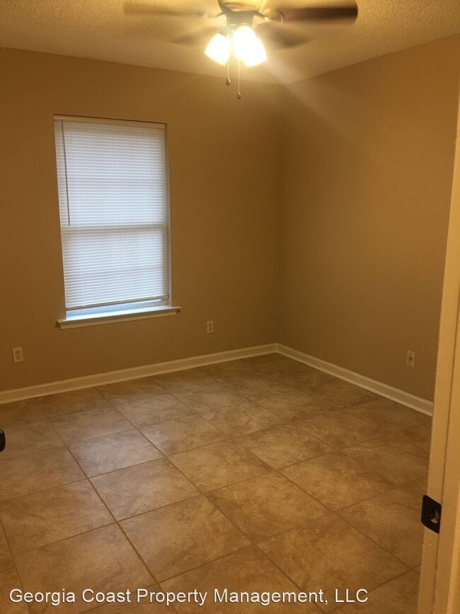 Building Photo - 2 br, 2 bath House - 117 Leeswood Circle