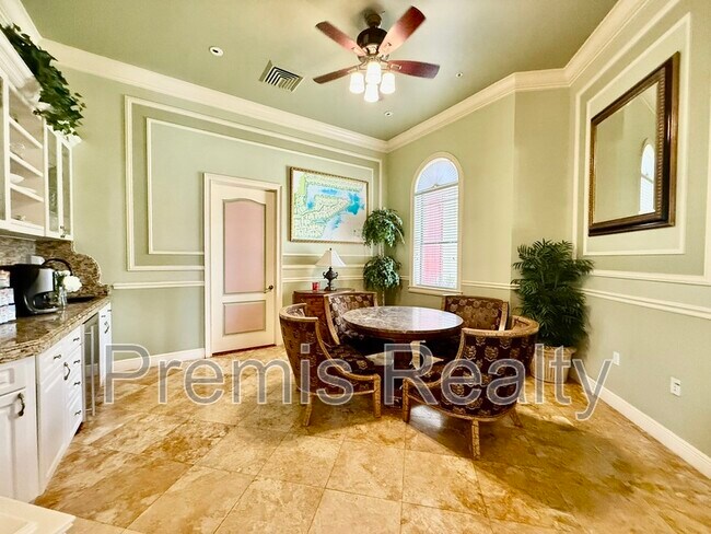 Building Photo - 2721 Via Murano