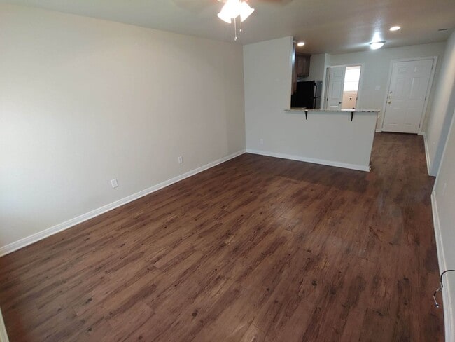 Building Photo - 228 Karem Cir