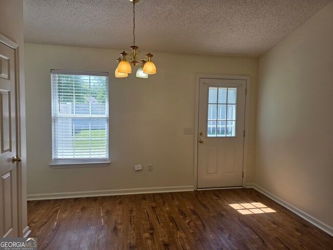 Building Photo - 4009 Winfield Dr