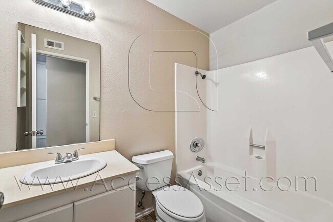 Building Photo - Charming 3 Bed/2 Bath Single-Story Home In Desirable Temecula Location!