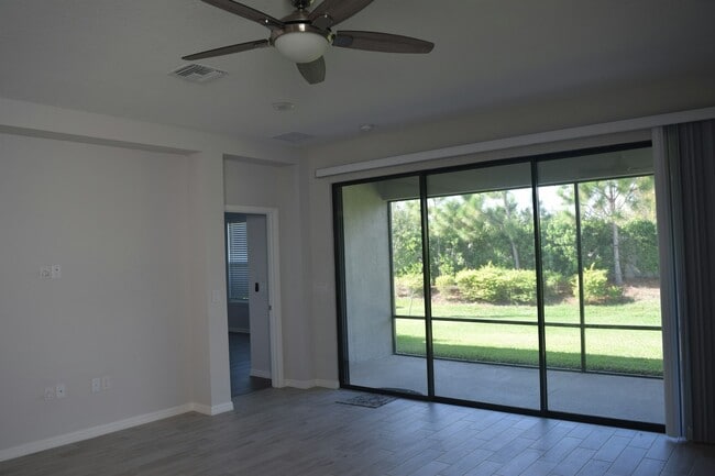 Building Photo - 15333 Isla Palma Ln