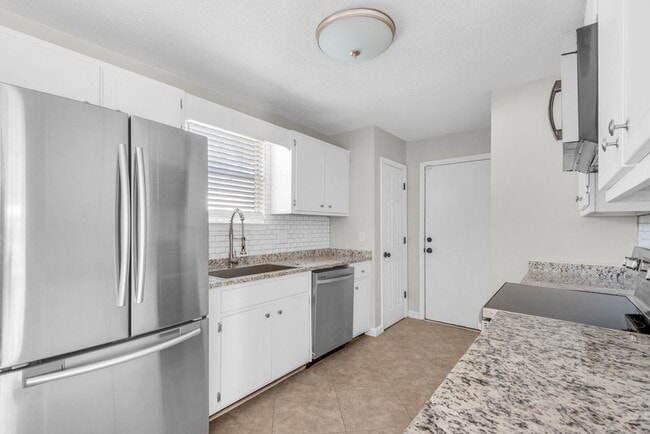 Building Photo - $300.00 Off First Months Rent!