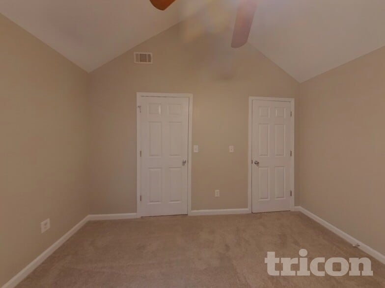 Building Photo - 5950 el Segundo Way