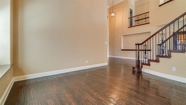 Building Photo - 8394 Fullerton St