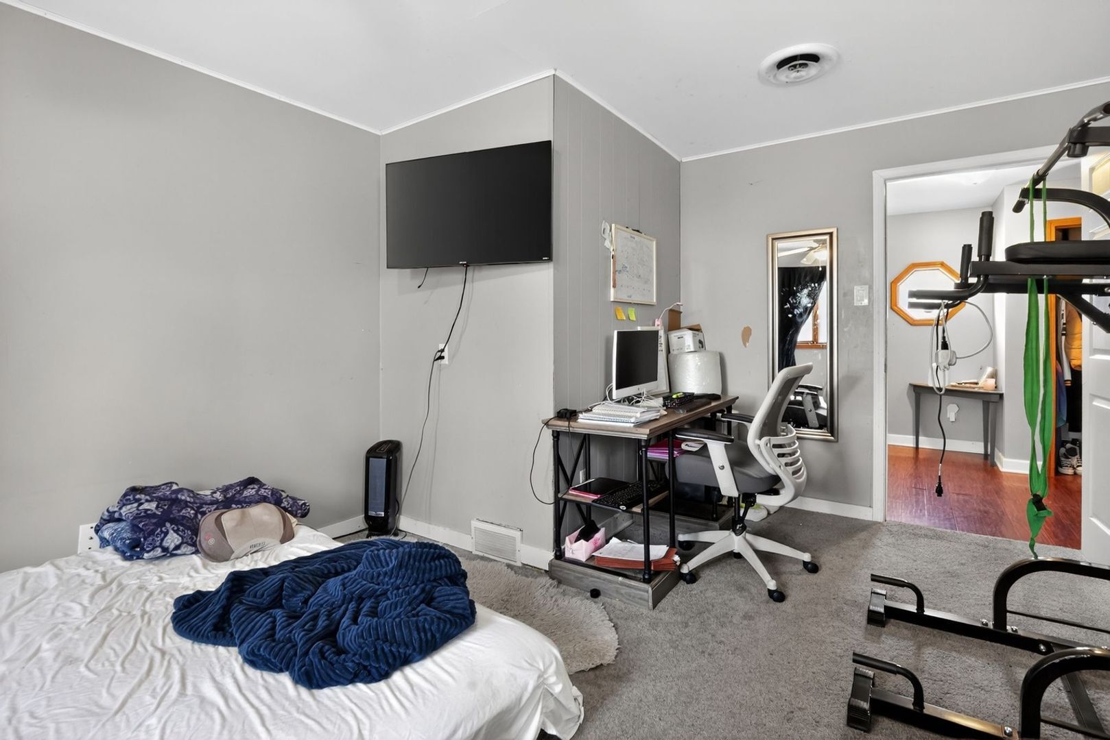 Building Photo - 800 W Joliet St