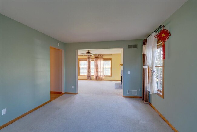 Building Photo - 7033 Rockstream Dr