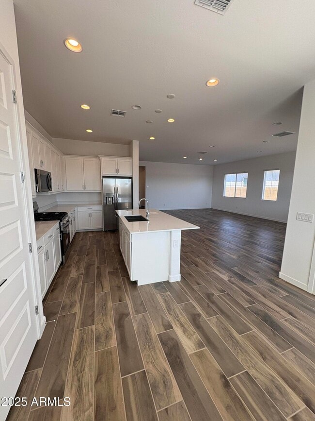 Building Photo - 23139 E Lords Wy