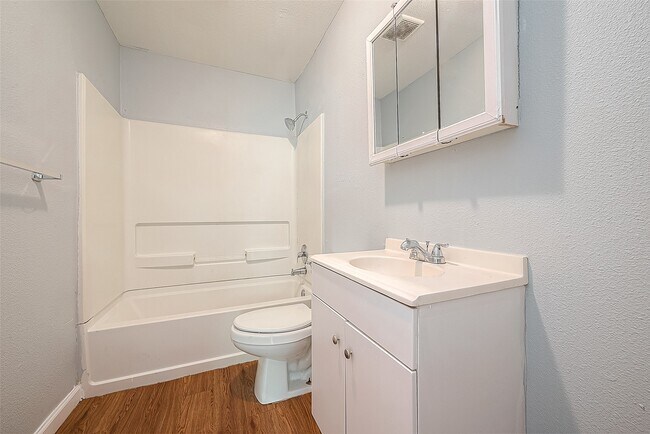 Building Photo - 4810 Carmen St