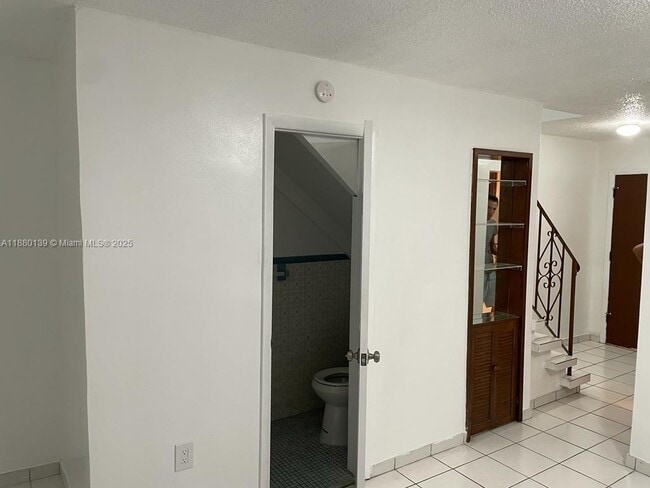 Primary Photo - 6625 W 4th Ave