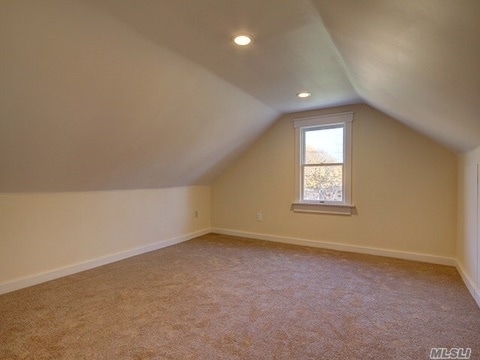 Building Photo - 438 Munsell Rd