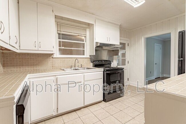 Building Photo - 123 Legrand Blvd
