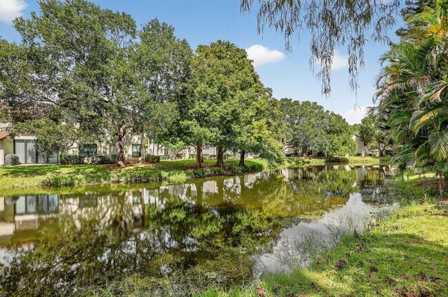 Building Photo - 3037 NW 48th Ave