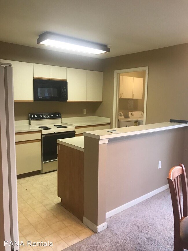 Building Photo - 2 br, 1.5 bath House - 308 Peters Way