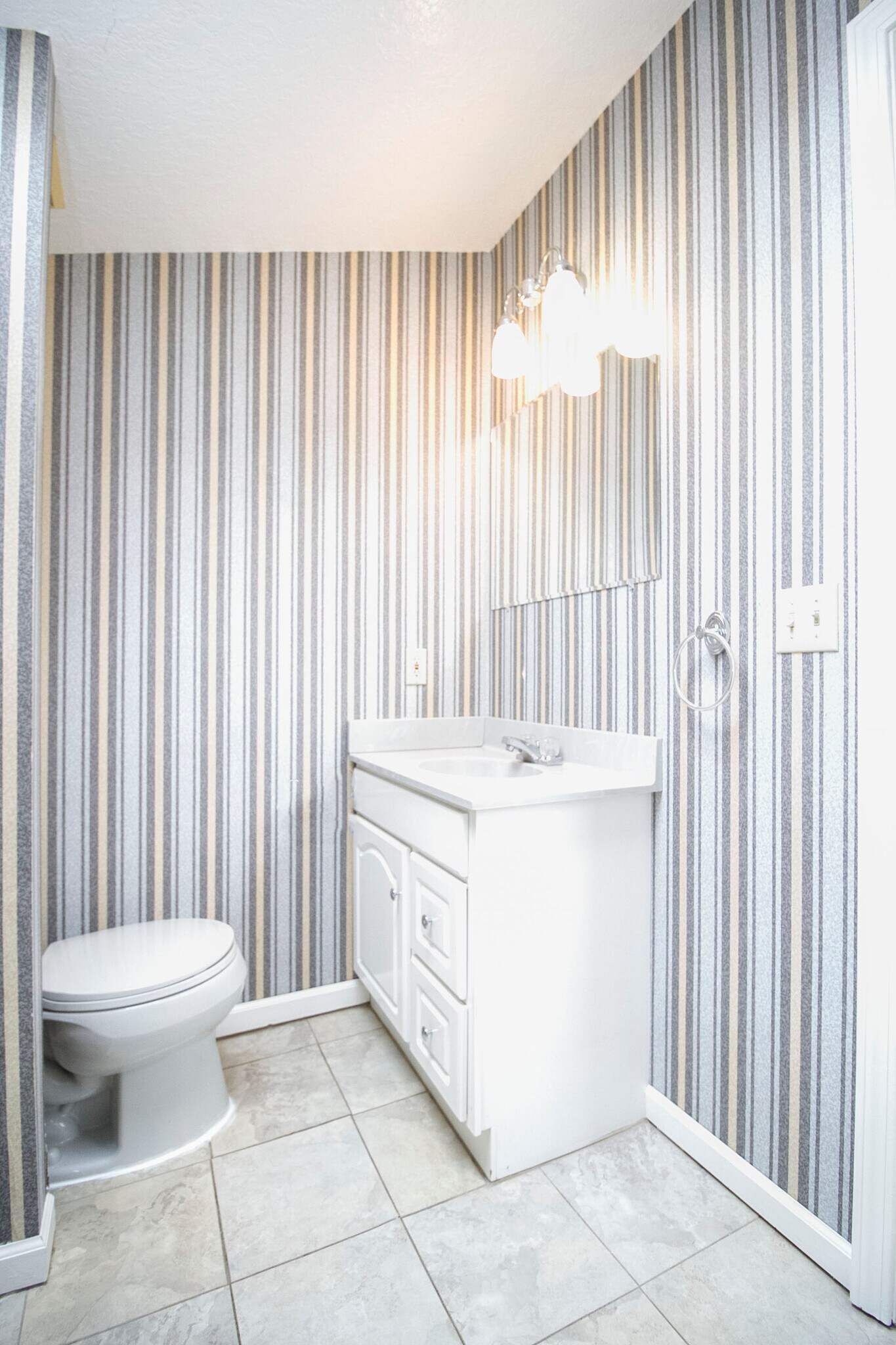 Building Photo - 6910 Brint Rd